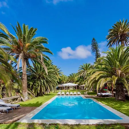 Villa Detached With Garden, Heated And Private Pool, Sea View, Parking Free Tijoco de Abajo