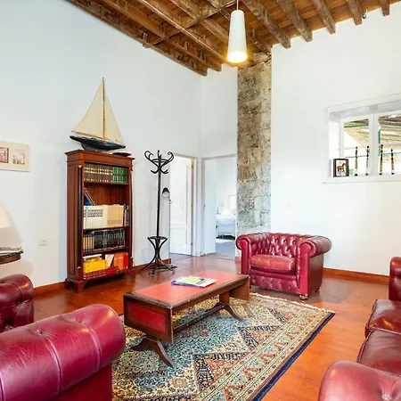 Villa Detached With Garden, Heated And Private Pool, Sea View, Parking Free *