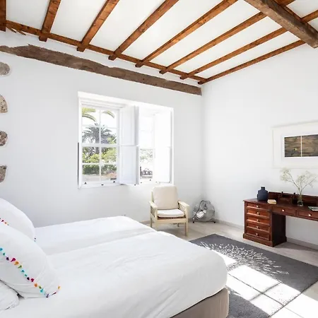 Villa Detached With Garden, Heated And Private Pool, Sea View, Parking Free Tijoco de Abajo