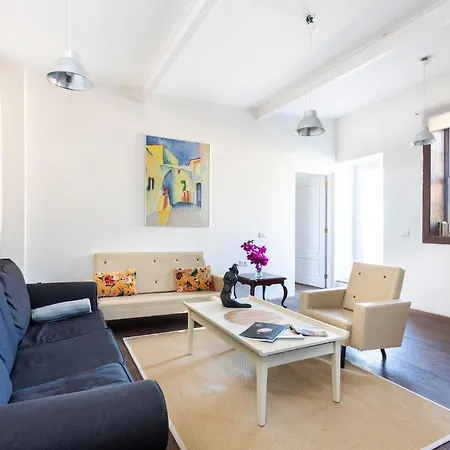 Detached With Garden, Heated And Private Pool, Sea View, Parking Free Villa *