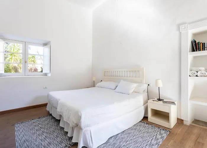 Detached With Garden, Heated And Private Pool, Sea View, Parking Free Willa *