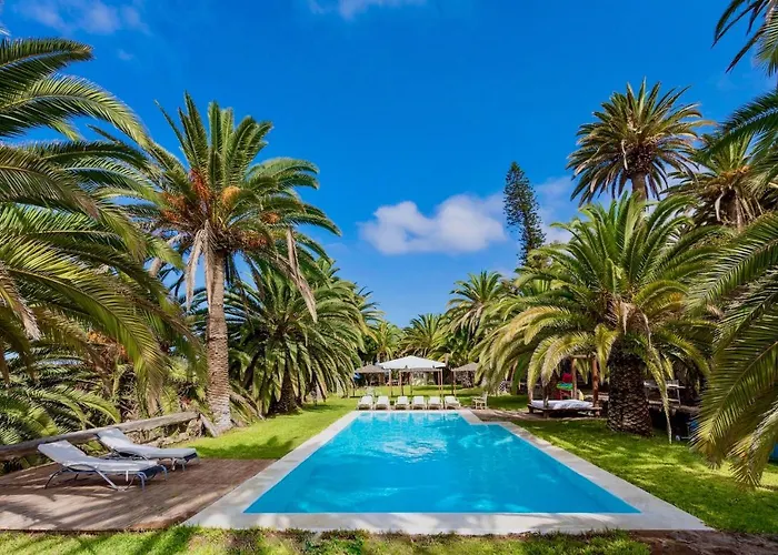 Villa Detached With Garden, Heated And Private Pool, Sea View, Parking Free Tijoco de Abajo