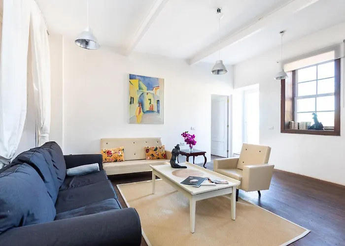 Detached With Garden, Heated And Private Pool, Sea View, Parking Free Villa *