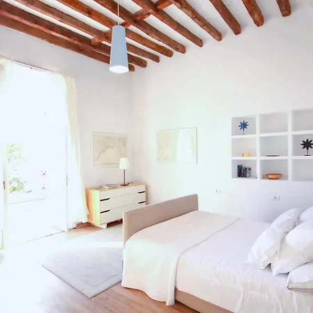 Detached With Garden, Heated And Private Pool, Sea View, Parking Free *