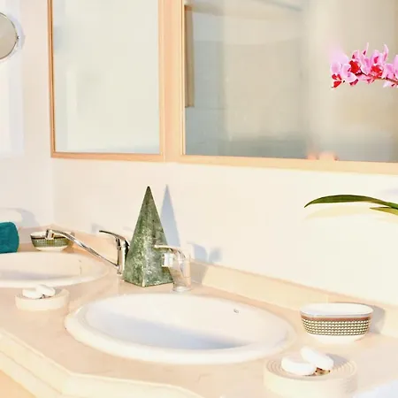 Detached With Garden, Heated And Private Pool, Sea View, Parking Free Βίλα *