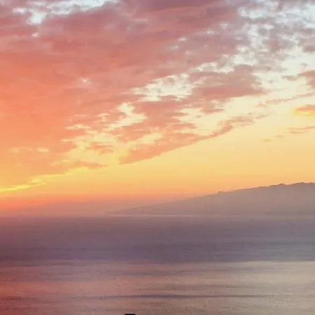 Βίλα Detached With Garden, Heated And Private Pool, Sea View, Parking Free *