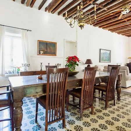 Βίλα Detached With Garden, Heated And Private Pool, Sea View, Parking Free *