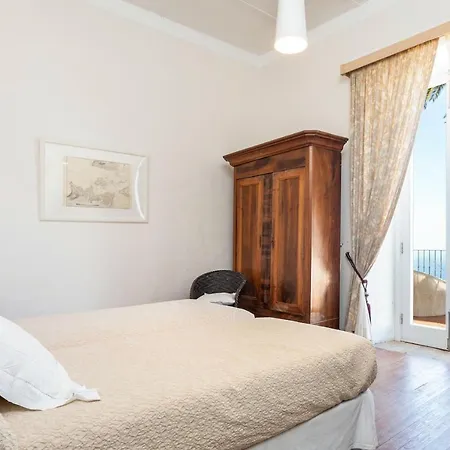 Detached With Garden, Heated And Private Pool, Sea View, Parking Free Βίλα