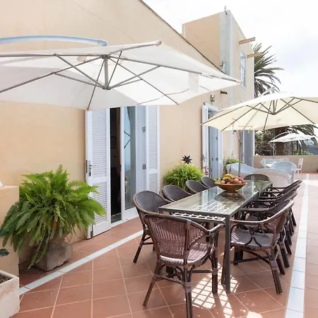 Detached With Garden, Heated And Private Pool, Sea View, Parking Free Βίλα