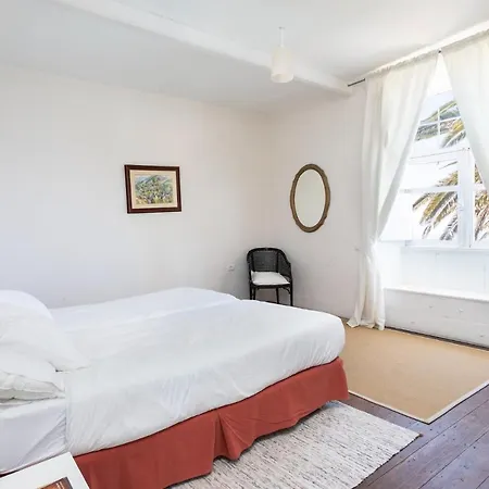 Historic 1000 M2 Estate , Heated Pool , Sea View
