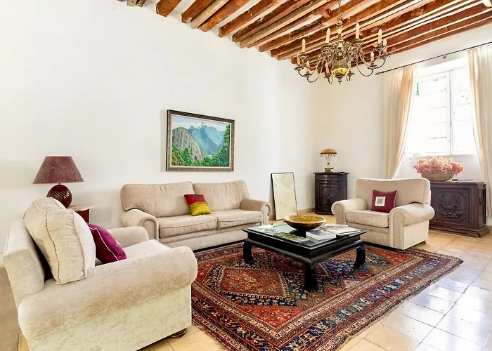 Villa Historic 1000 M2 Estate , Heated Pool , Sea View