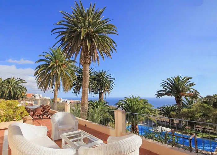 Historic 1000 M2 Estate , Heated Pool , Sea View Tijoco de Abajo