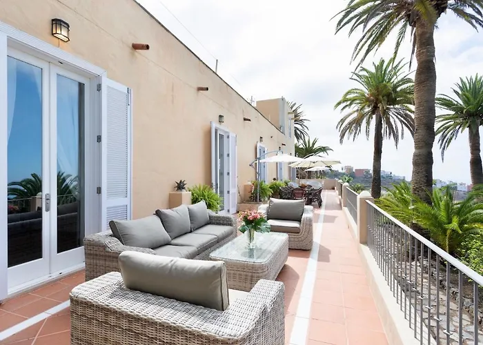 Historic 1000 M2 Estate , Heated Pool , Sea View * Tijoco de Abajo